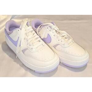NIKE Womens Gamma Force Athletic Shoes Sneakers 6.5 Ivory/Lilac Bloom DX9176-110